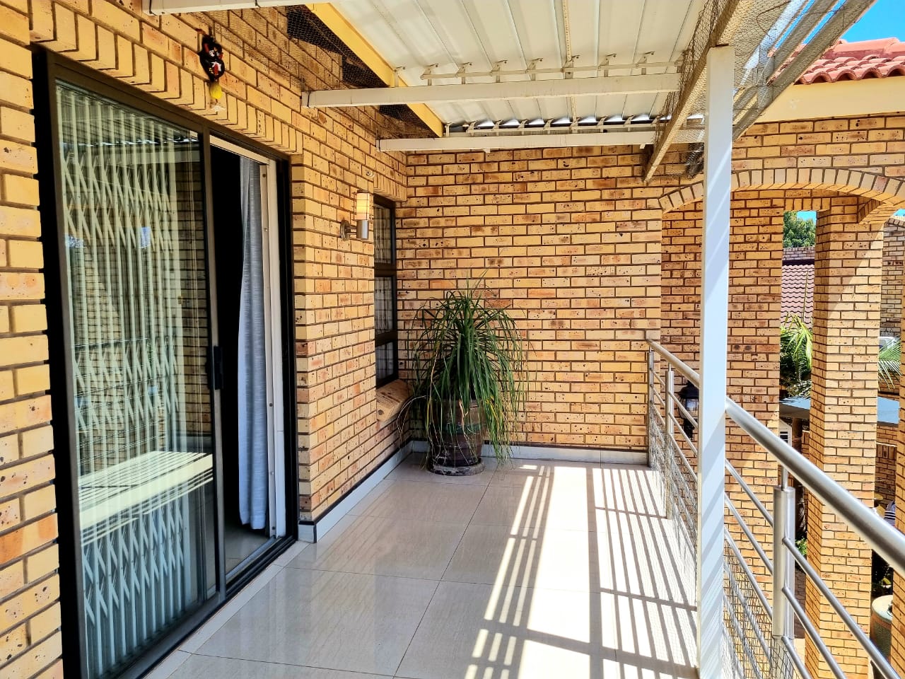 5 Bedroom Property for Sale in Roylglen Gardens Northern Cape